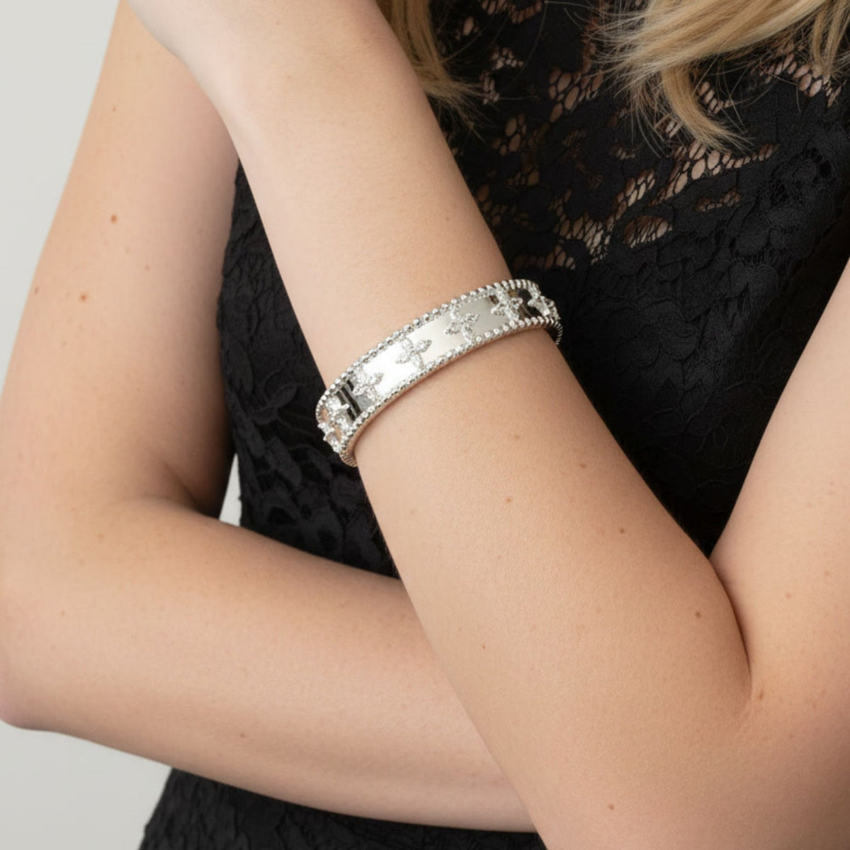 Kinmokusei Silver Bead Floral Bangle