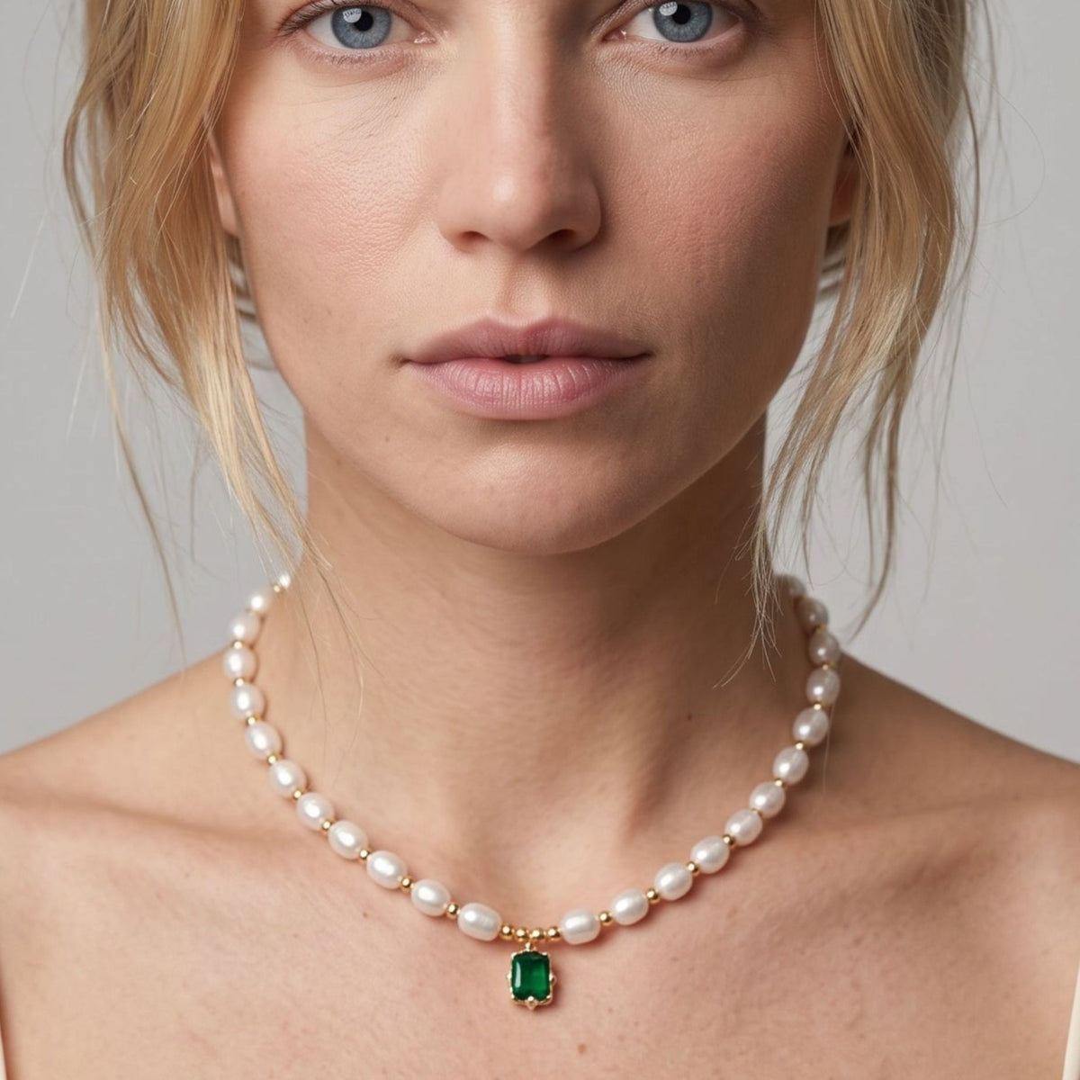 Shinju Pearl Necklace with Green Stone