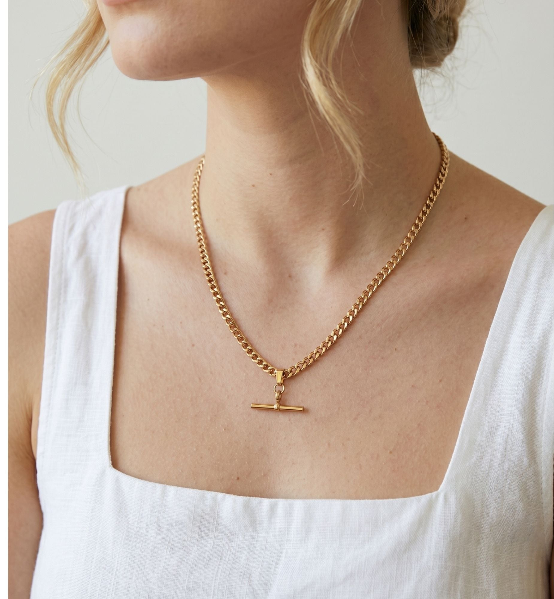 Kin Gold T-Bar Necklace