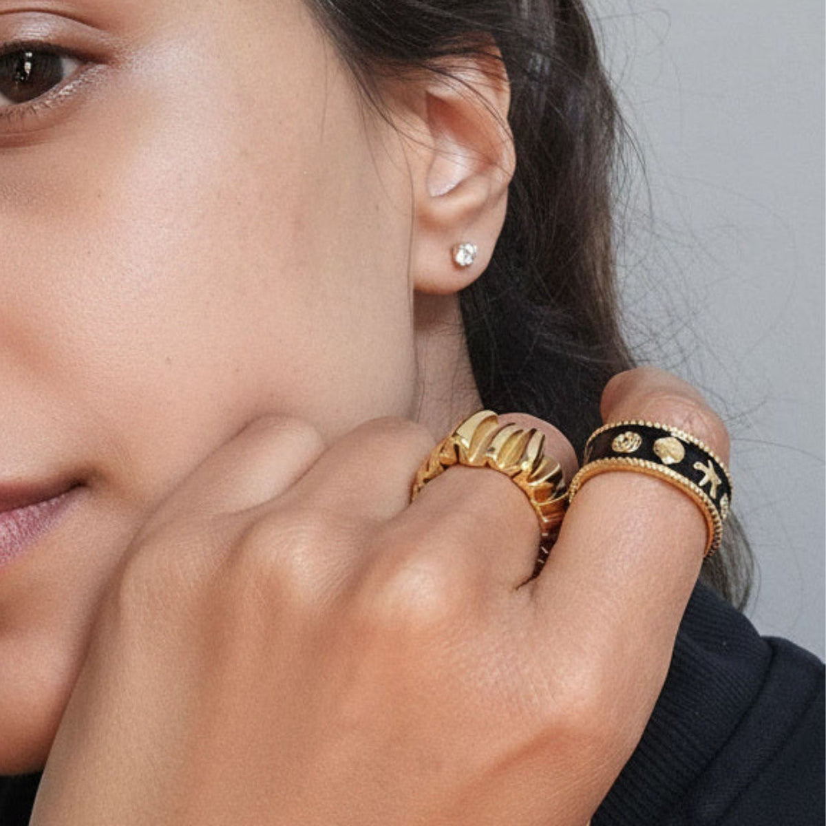Kin Black and Gold Shell Ring