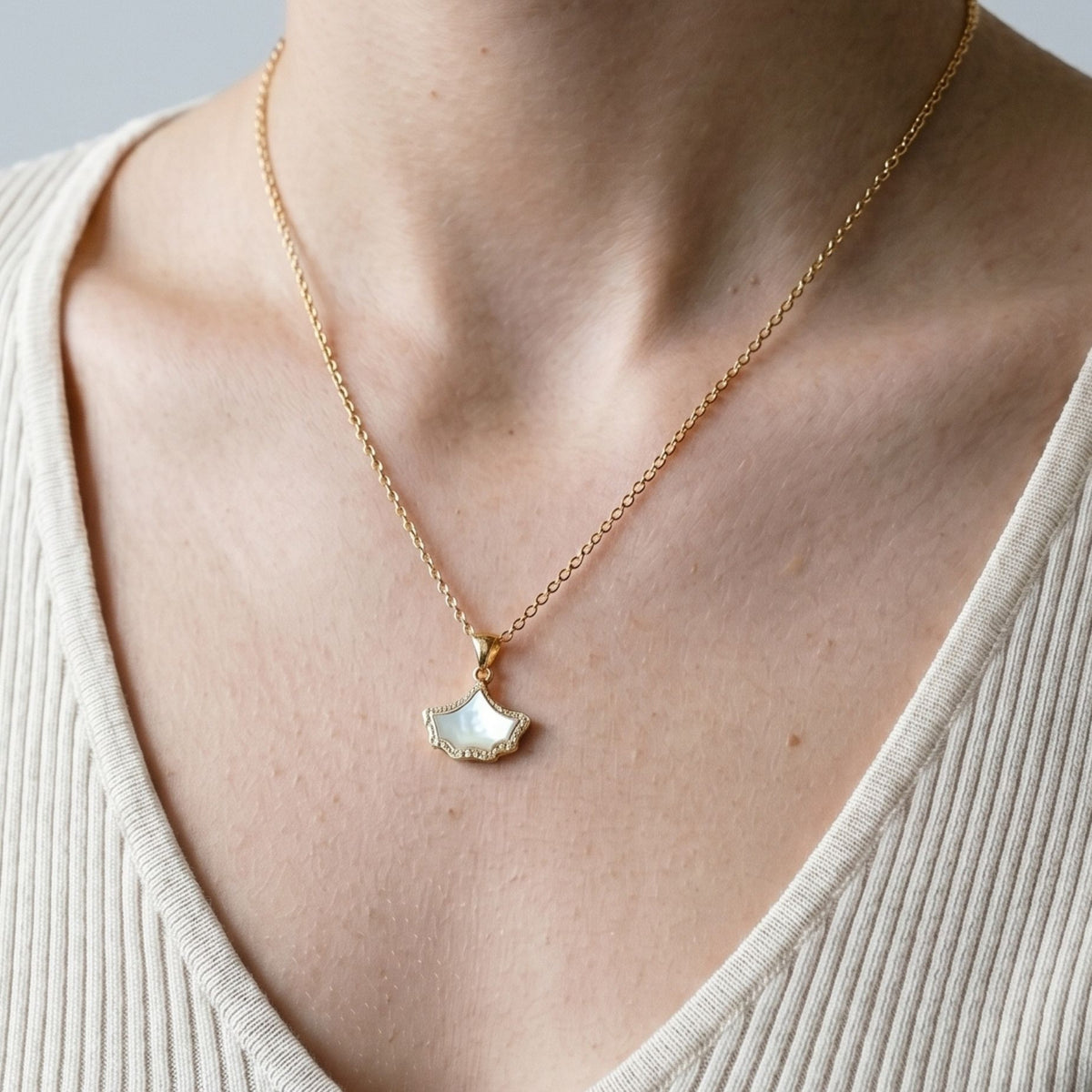 Gingko Gold Pendant Necklace