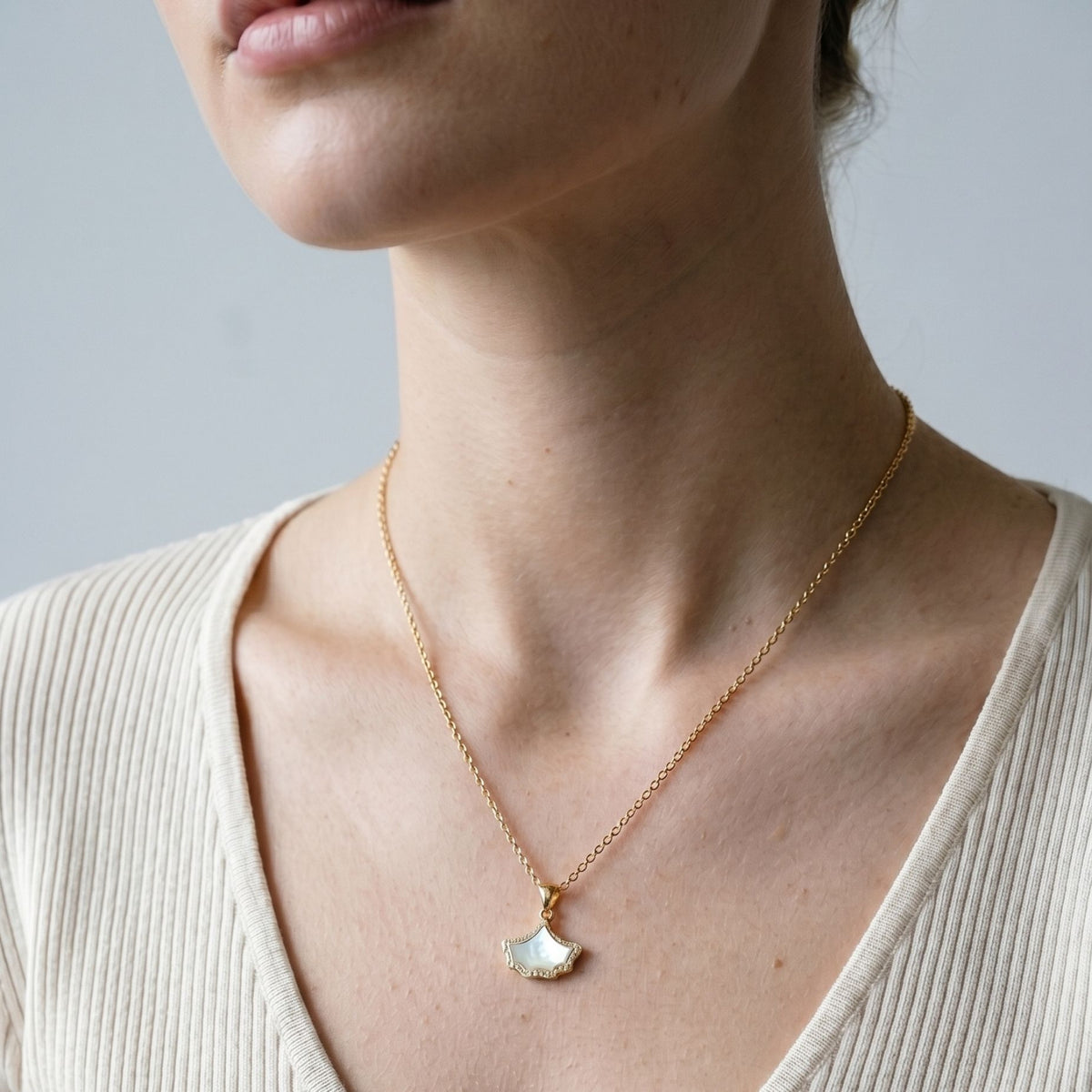 Gingko Gold Pendant Necklace