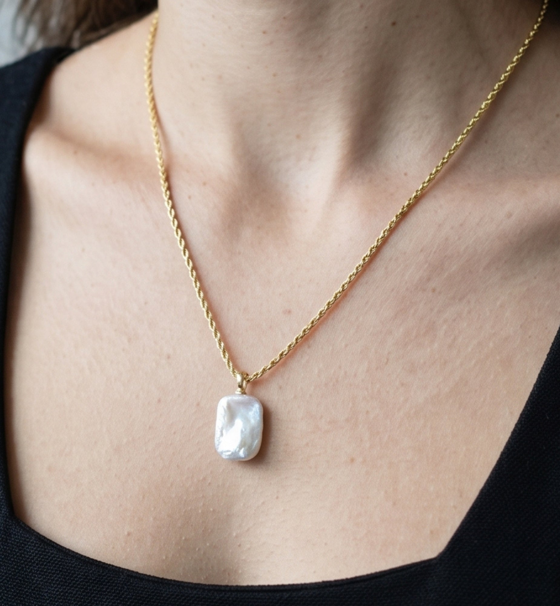 Shinju Gold Square Necklace