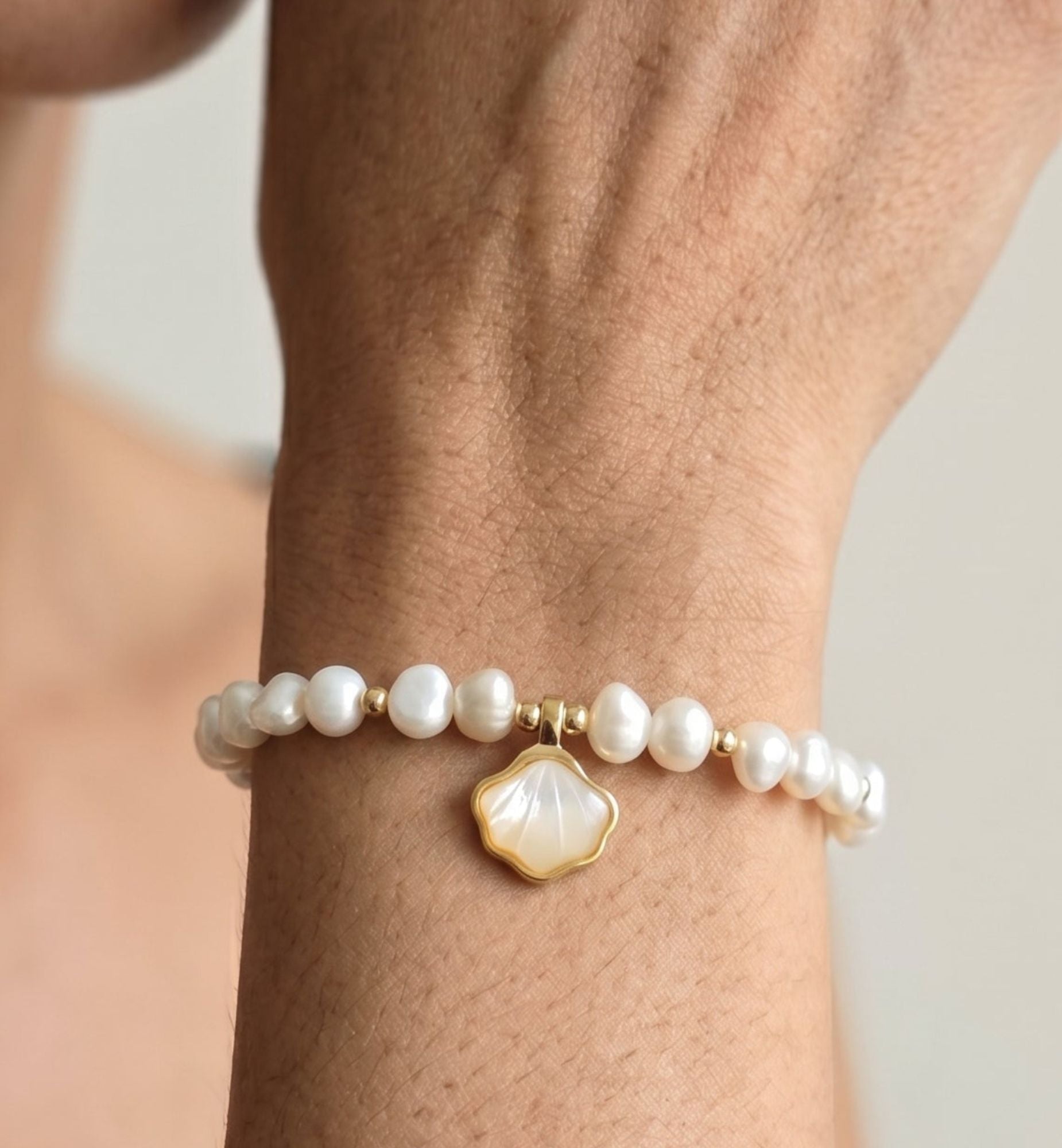 Shinju Pearl and Shell Bracelet