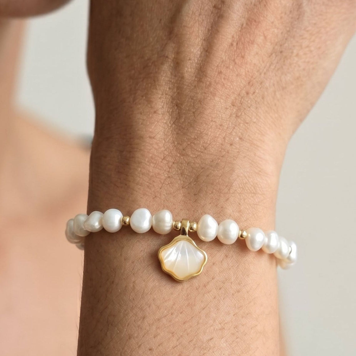 Shinju Pearl and Shell Bracelet