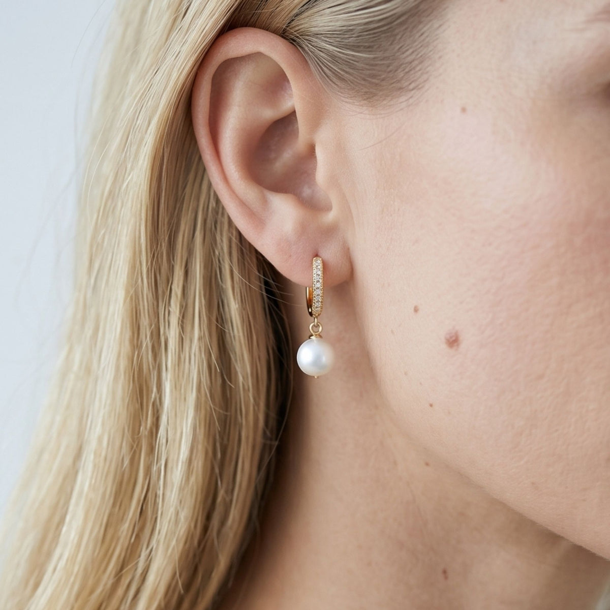Shinju Gold Pearl Hoops