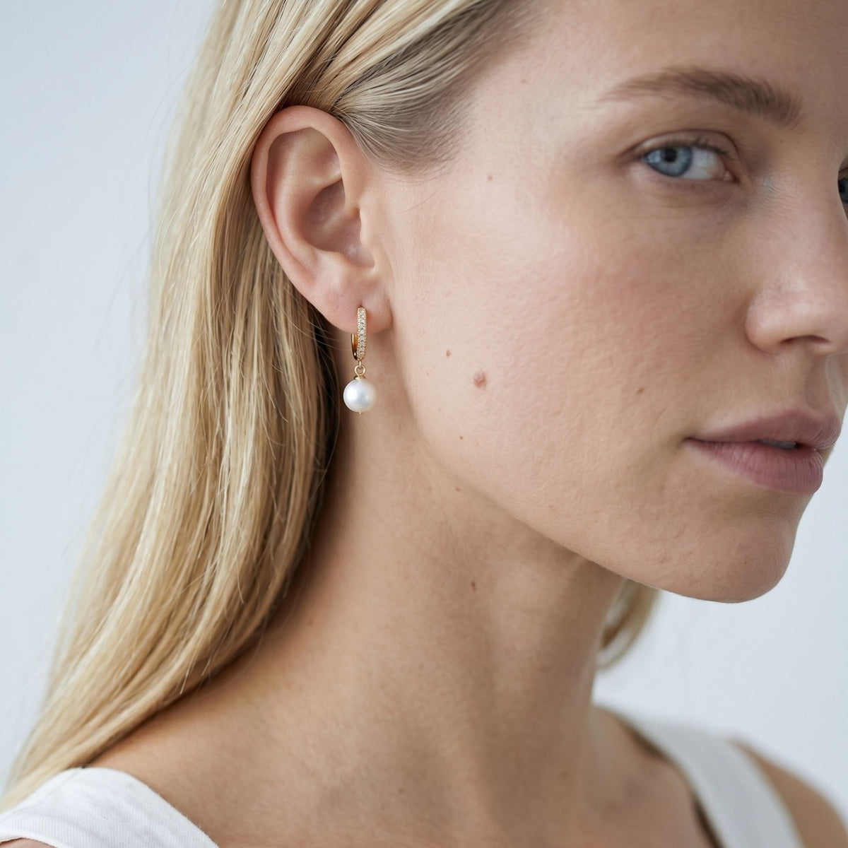 Shinju Gold Pearl Hoops