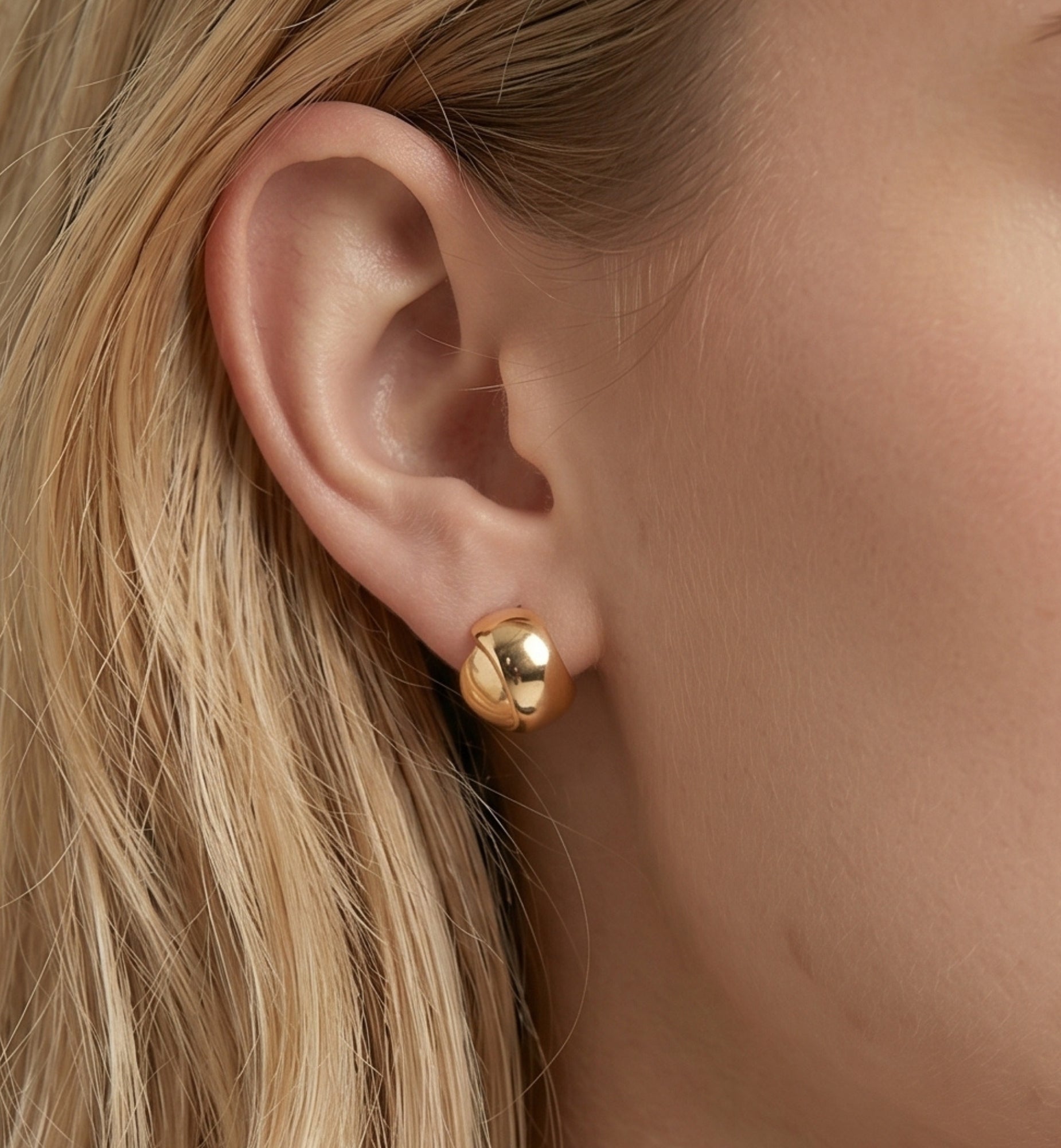 Kin Gold Knot Earrings