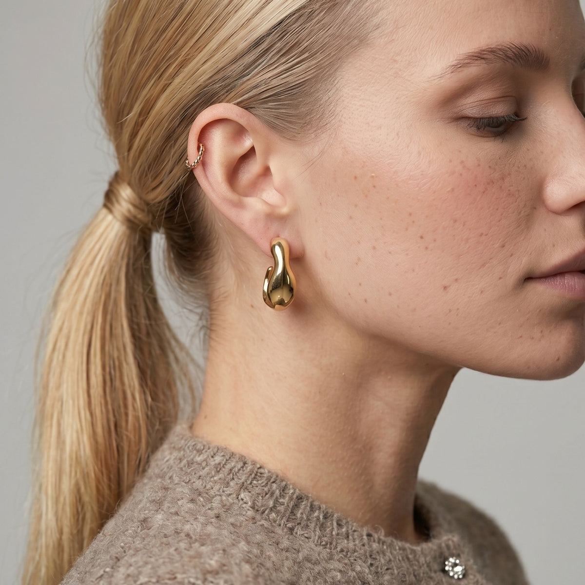 Nami Gold Wave Hoops