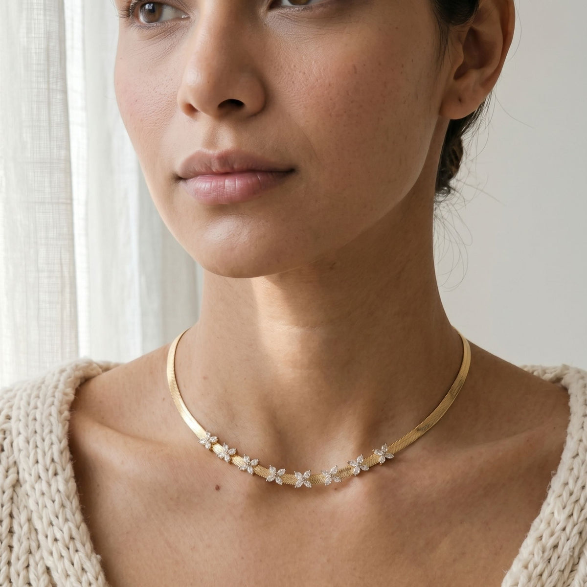 Kinmokusei Gold Chain Floral Necklace