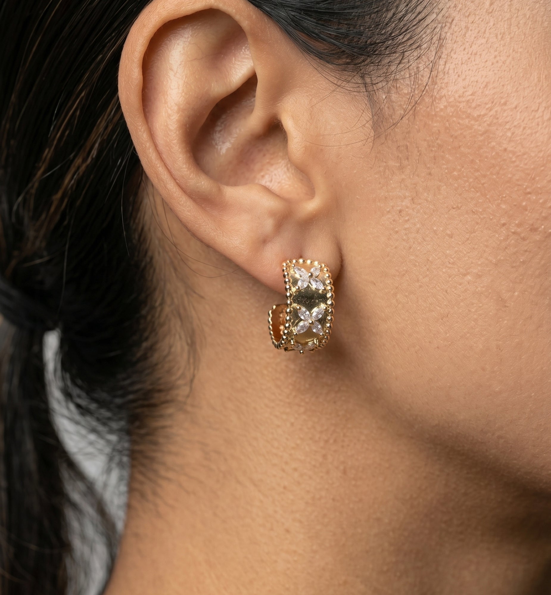 Kinmokusei Floral Beaded Hoop Earrings