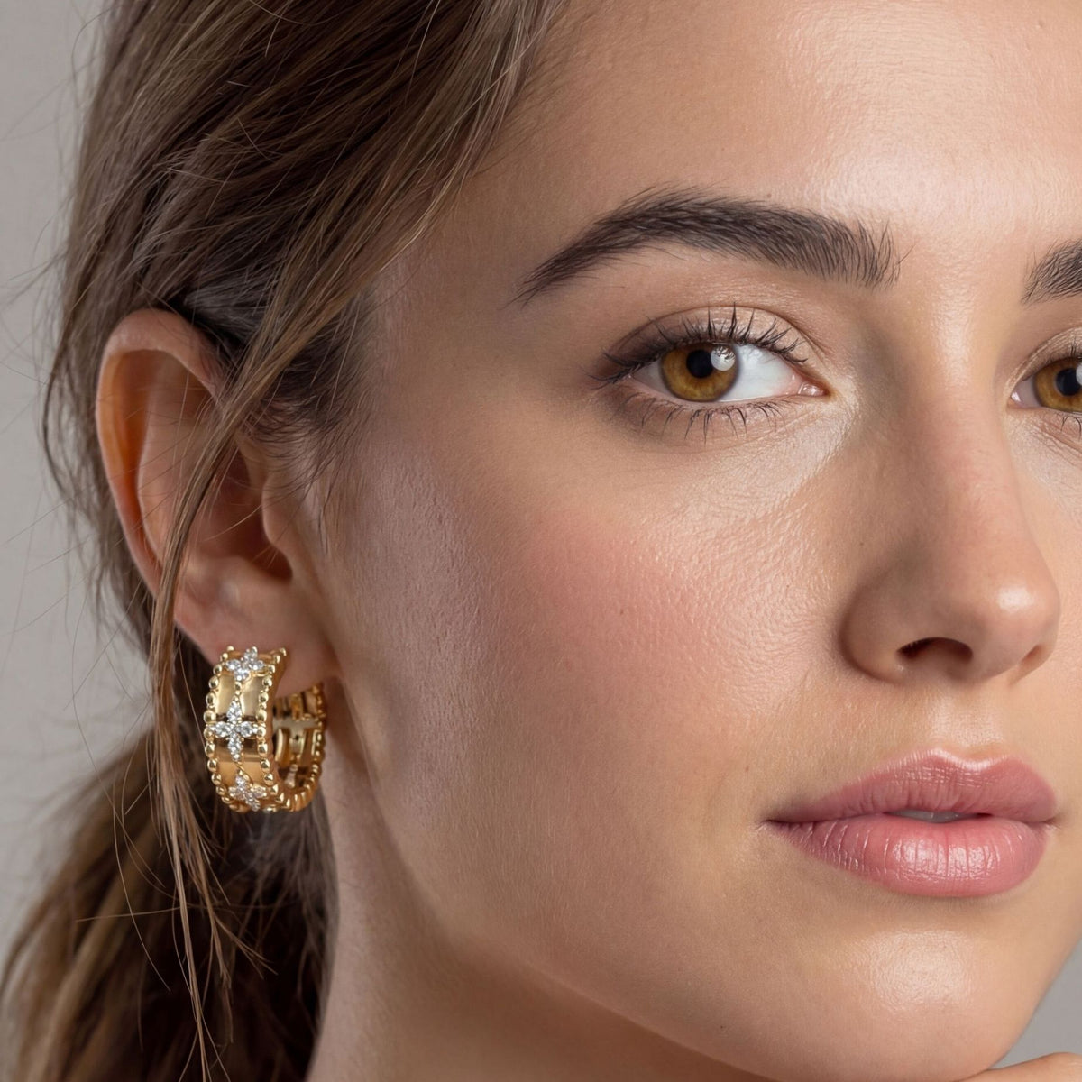 Kinmokusei Gold Bead Floral Earrings