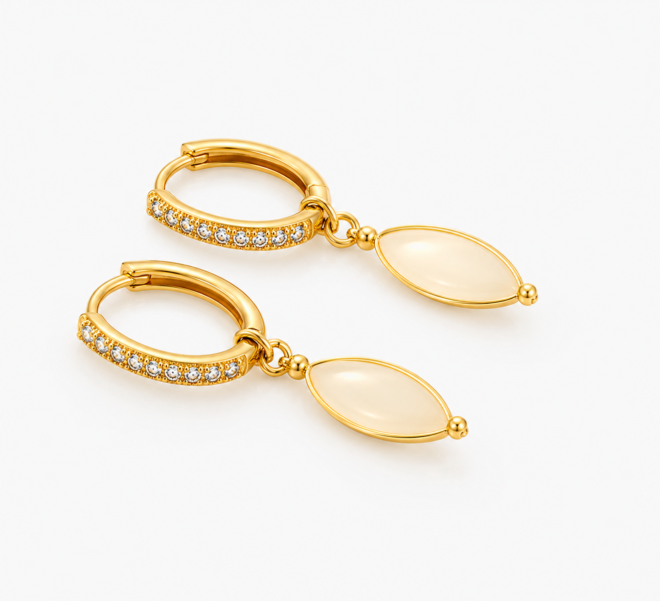 Nekomeishi Cream Cats Eye Earrings