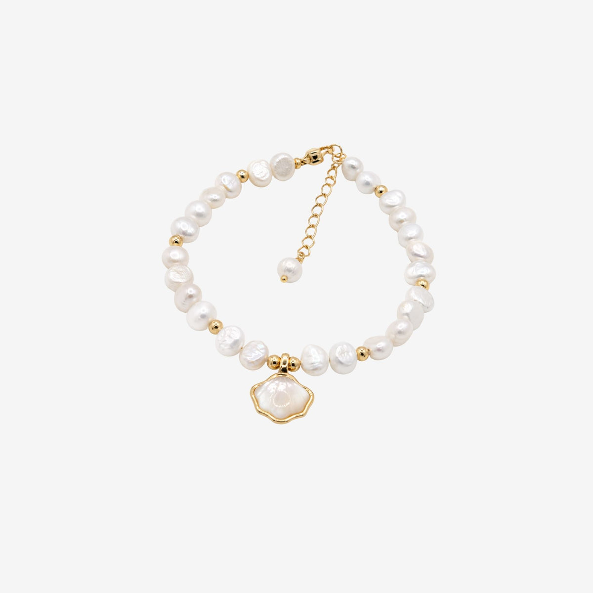 Shinju Pearl and Shell Bracelet