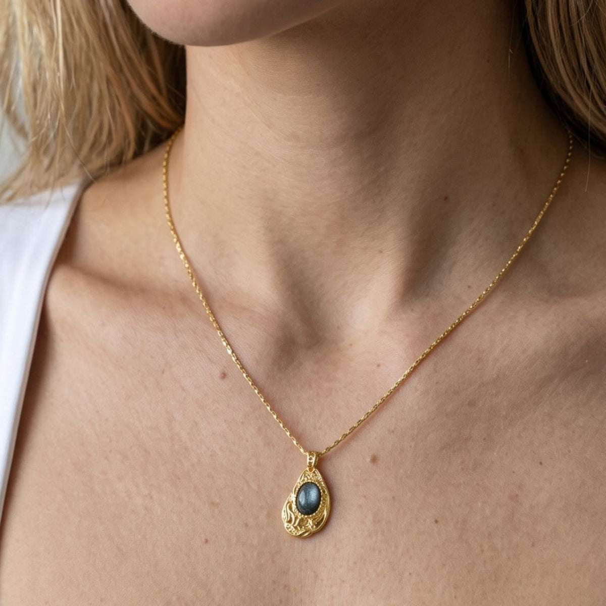 Enso Gold and Malachite Stone Necklace