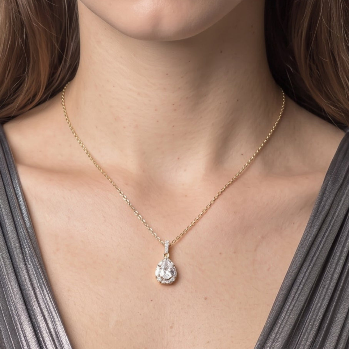 Kin Gold Teardrop Stone Earrings and Necklace Set