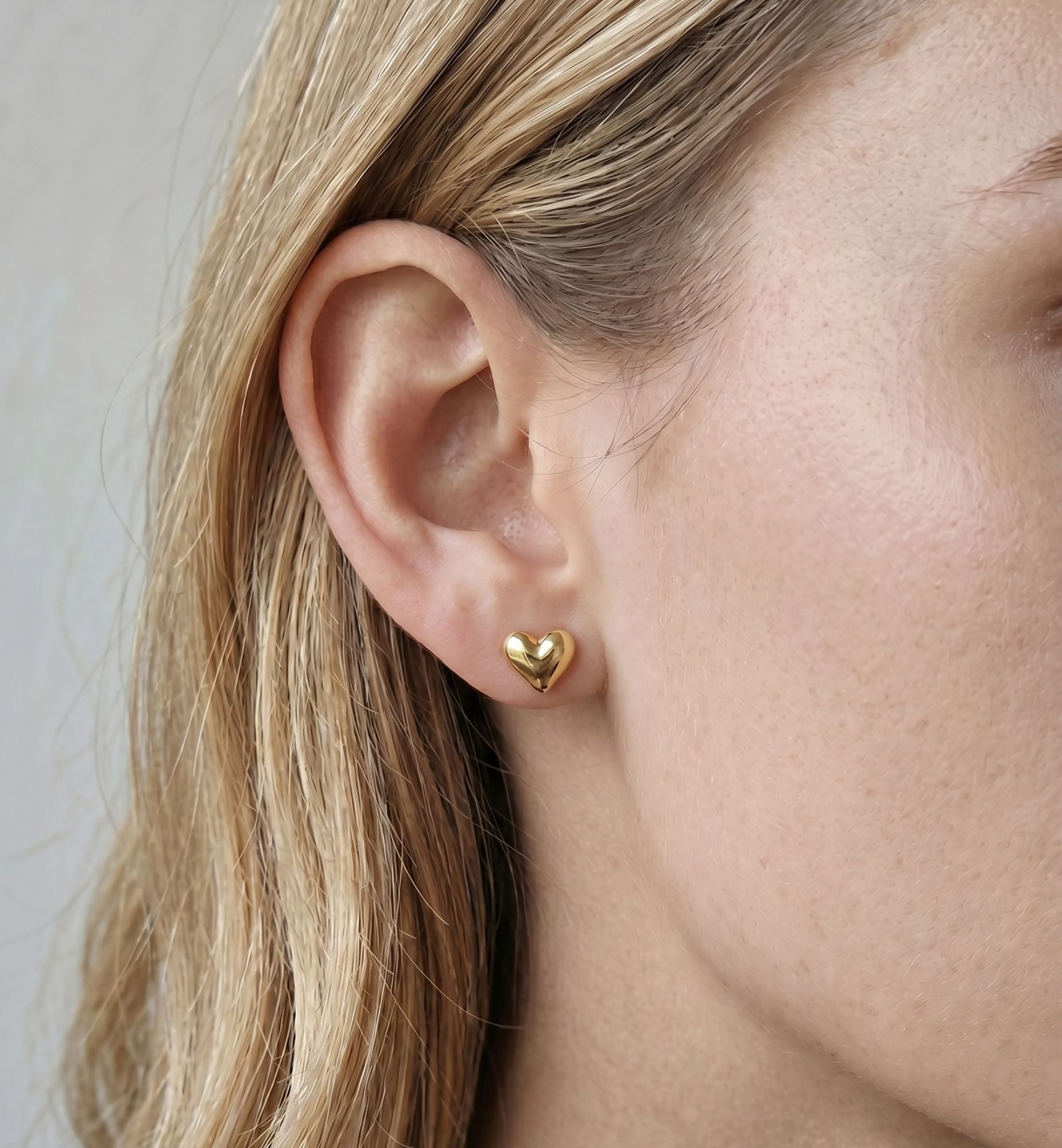 Kokoro Mini Heart Stud Earrings