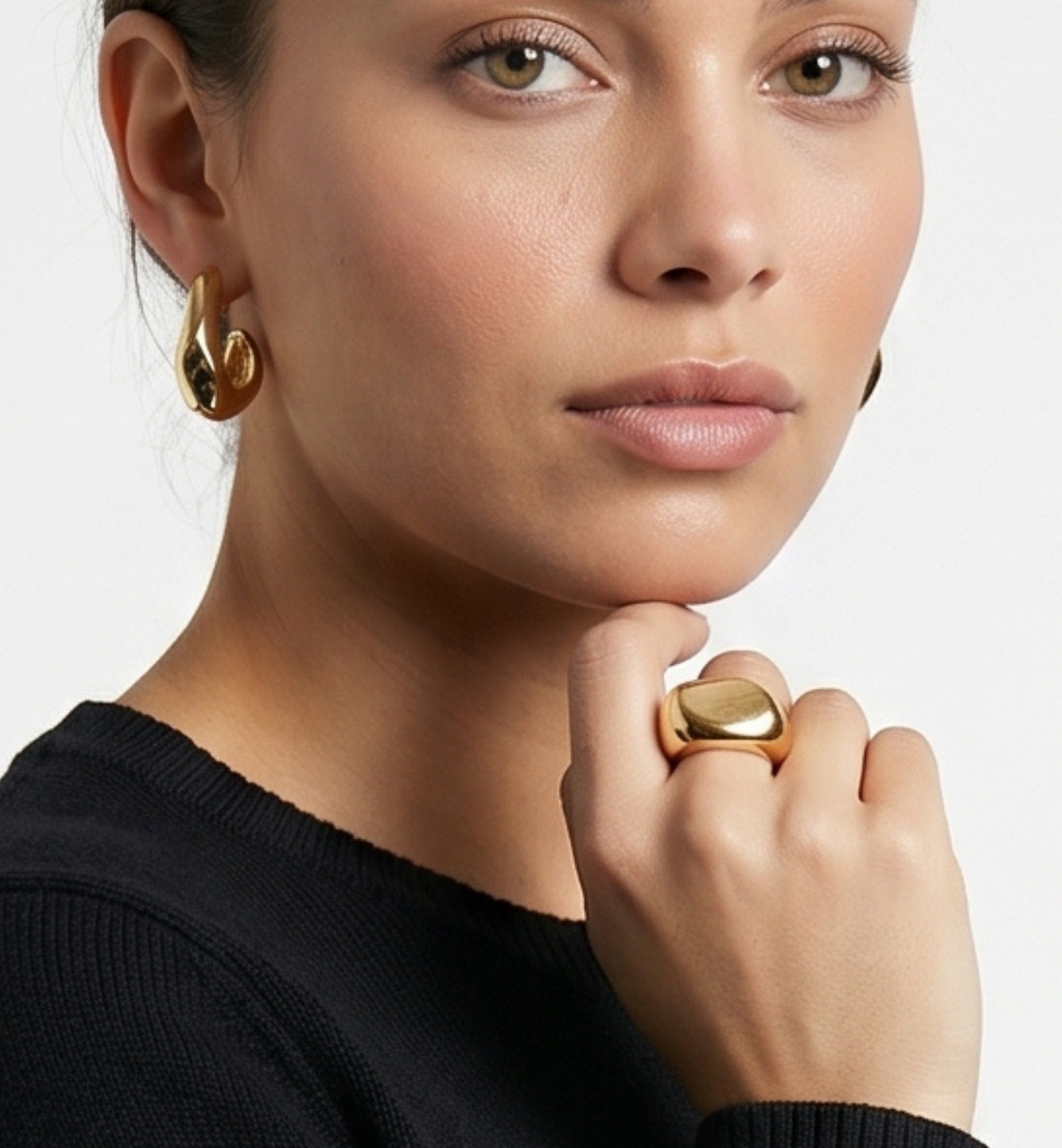 Nami Gold Hammered Ring