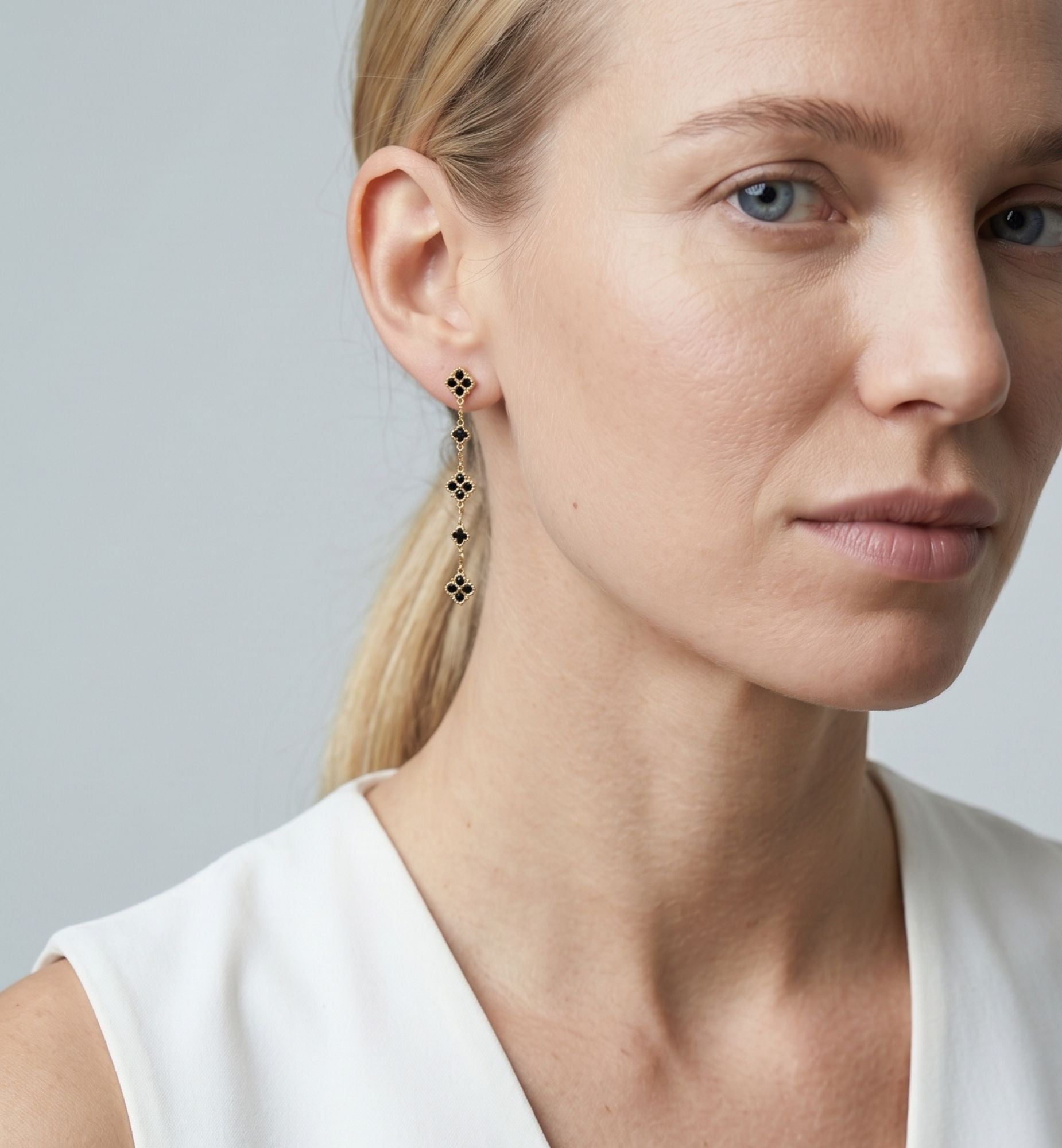 Kinmokusei Black Drop Earrings