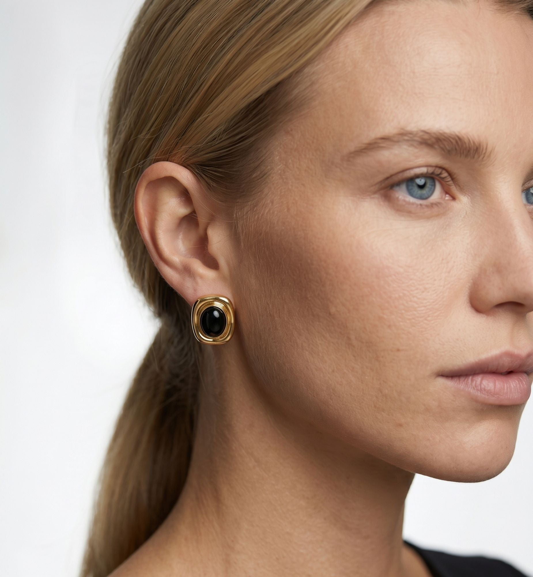 Enso Black Onyx and Gold Stud Earrings