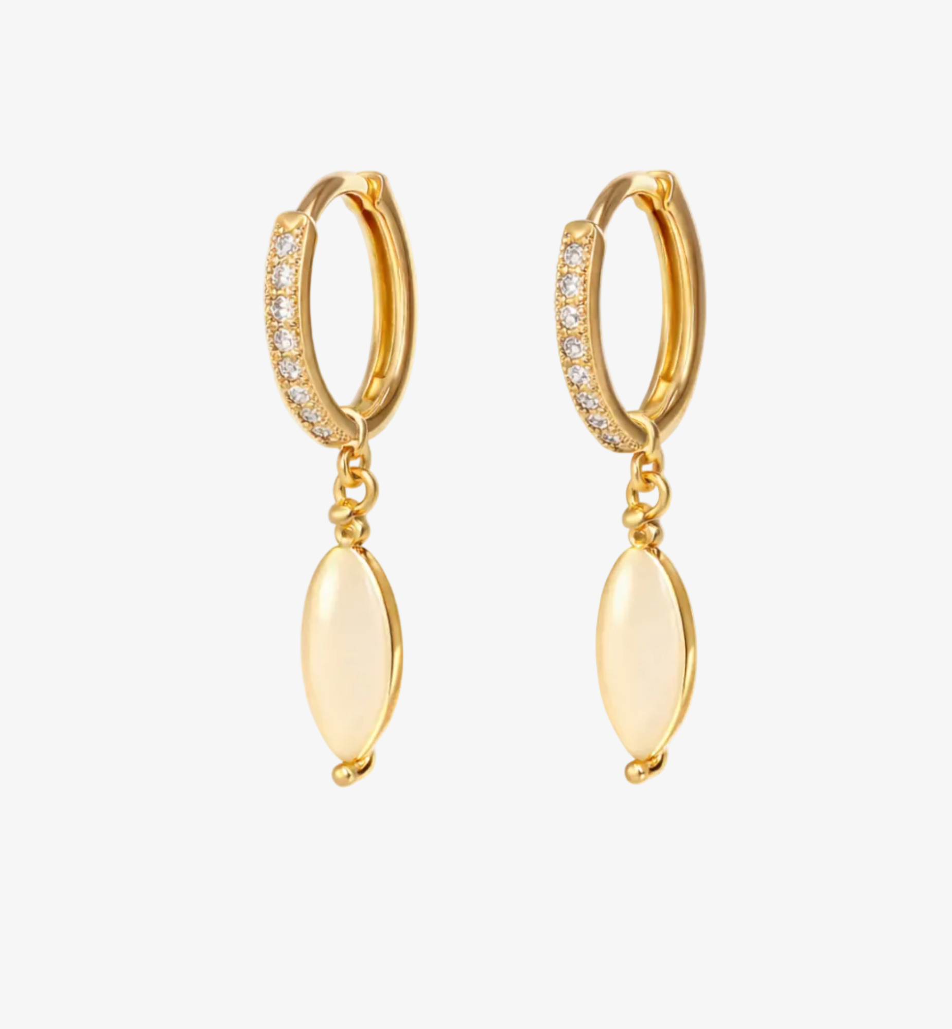 Nekomeishi Cream Cats Eye Earrings