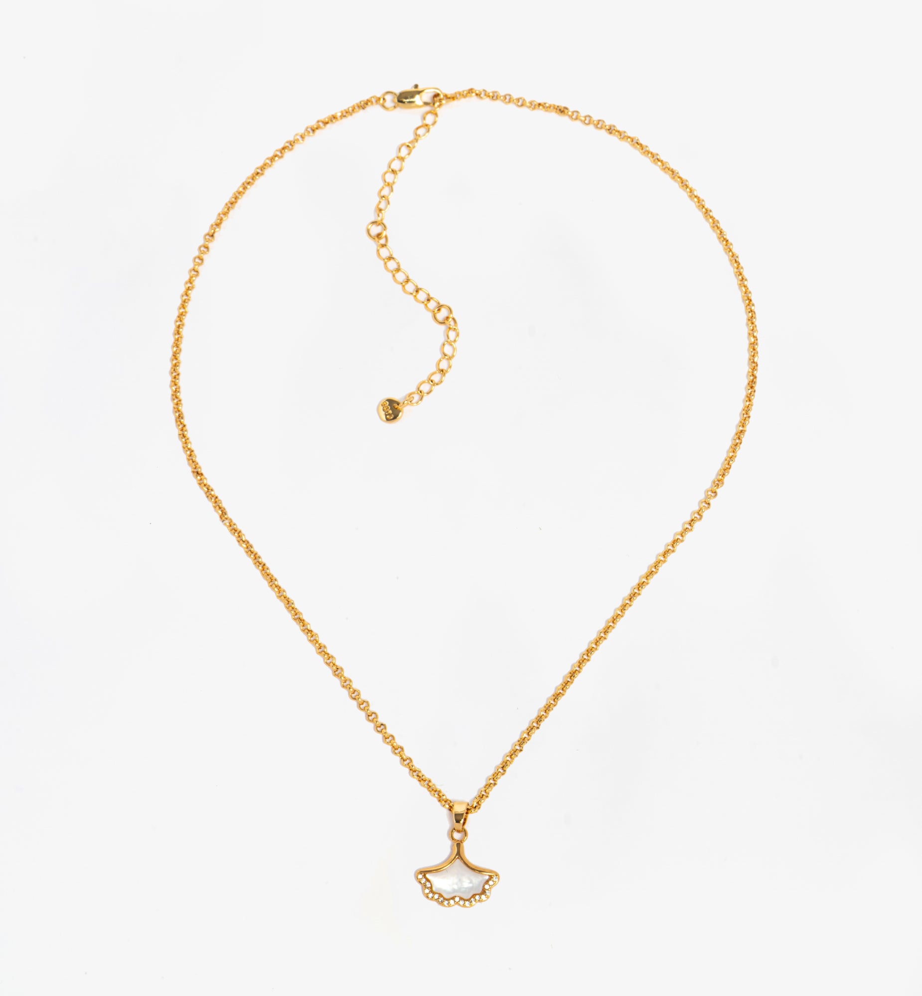 Noriko.I✾14kgf Gingko Gold Pendant Necklace Shell | 18K Gold Plated | Uchi & Soto