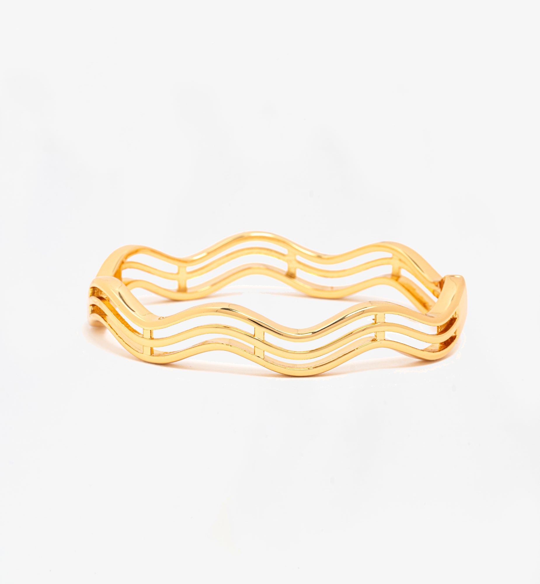Nami Wave Lines Bangle