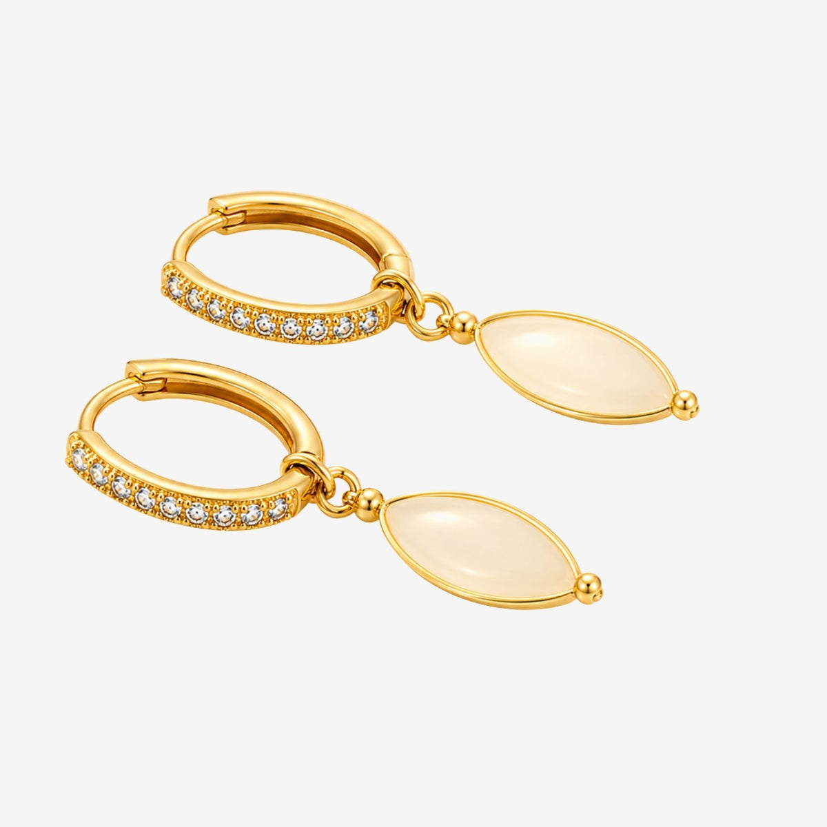Nekomeishi Cream Cats Eye Earrings