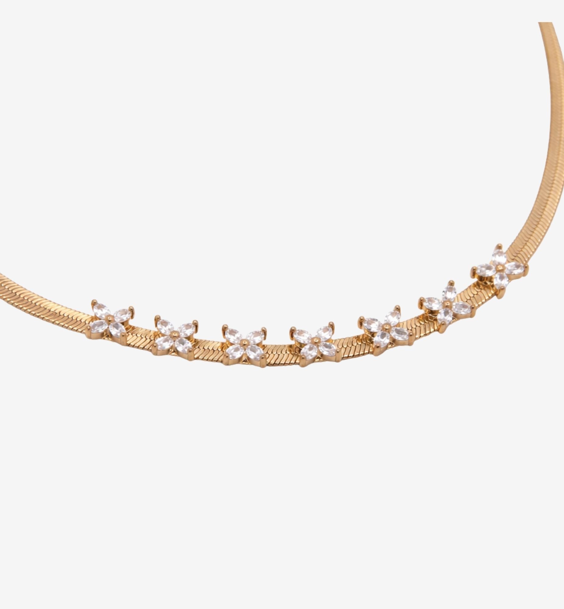 Kinmokusei Gold Chain Floral Necklace