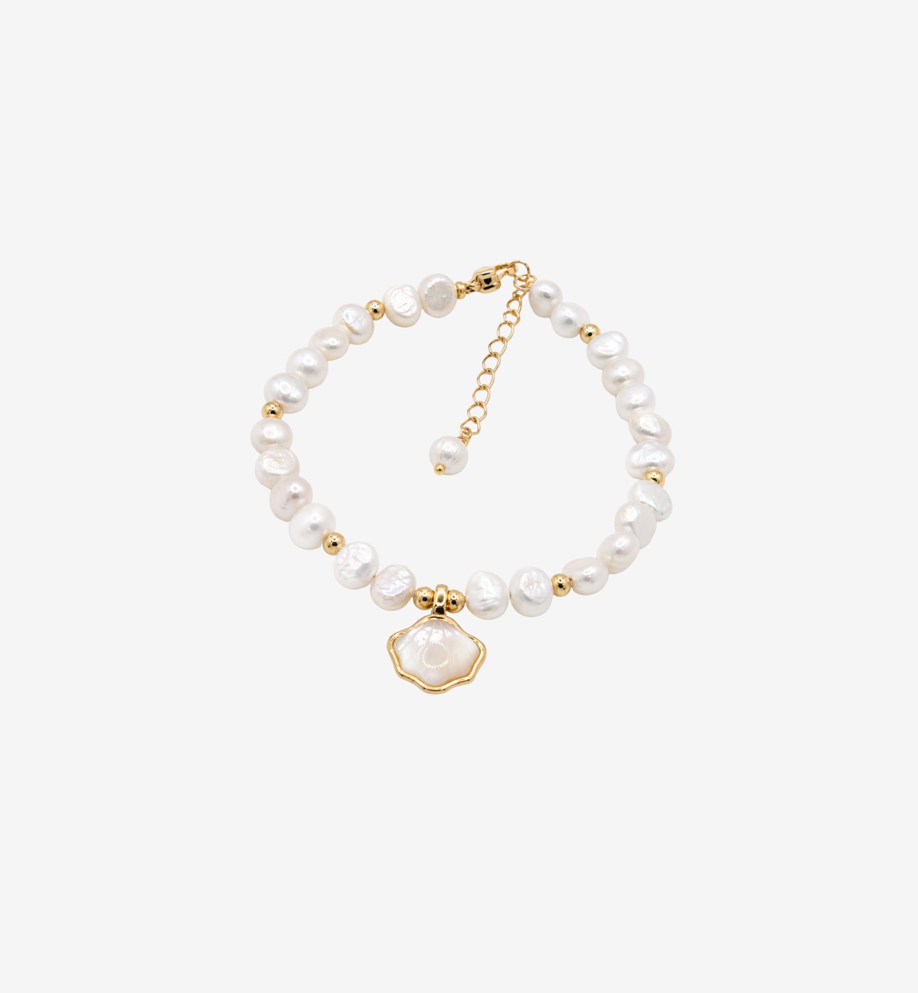 Shinju Pearl and Shell Bracelet
