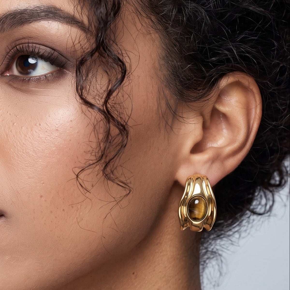 Nekomeishi Tiger's Eye Stone Hoop Earrings