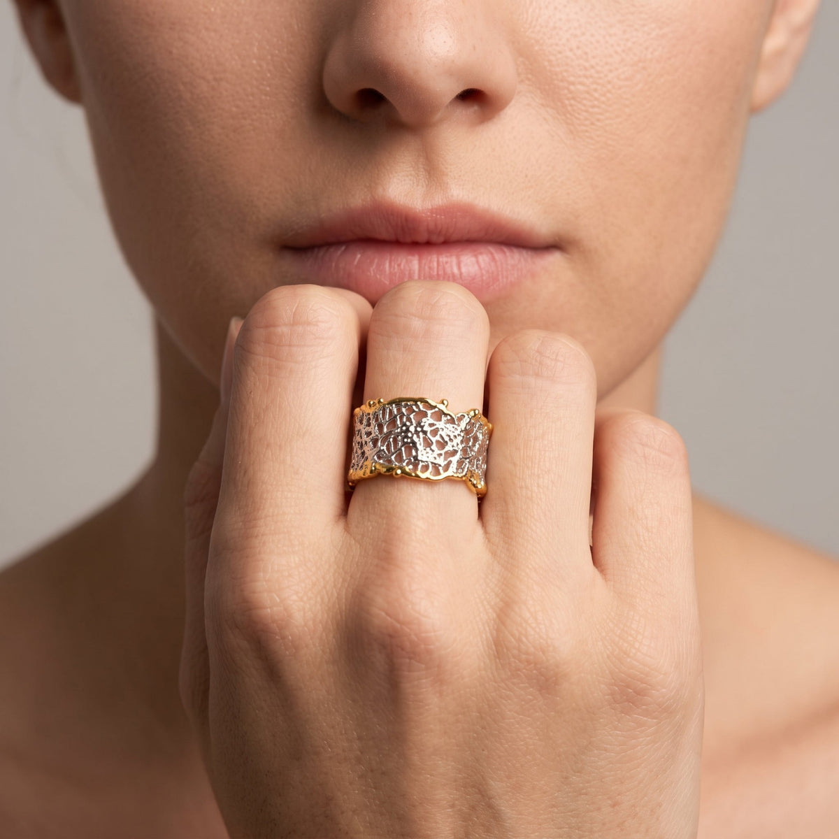 Kin Mixed Metal Filigree Ring