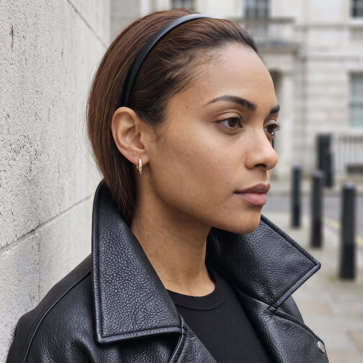 Kin Stone Huggie Hoop Earrings